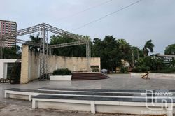 Những hình ảnh chưa đẹp tại Quảng trường Võ Nguyên Giáp