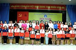Quận Long Biên biểu dương 80 trẻ em gái chăm ngoan học giỏi