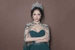 Nhan sắc xinh đẹp của nàng hậu đang ngồi 'ghế nóng' The New Mentor
