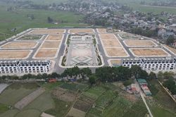 Giá đất nền vẫn tăng bất chấp