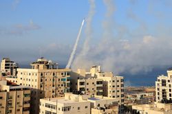 Israel phát động chiến dịch 'Thanh kiếm sắt' sau các cuộc tấn công của Hamas