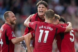 Ten Hag nói điều bất ngờ về McTominay, chỉ ra vấn đề nghiêm trọng của MU