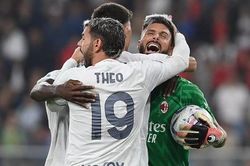 Olivier Giroud được ĐT Pháp triệu tập với tư cách... thủ môn