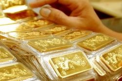 Giá vàng hôm nay (8/10): Vàng thế giới dừng đà giảm, JSC tiến sát mốc 70 triệu đồng/lượng