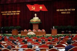 Toàn cảnh phiên bế mạc Hội nghị Trung ương 8 khóa XIII