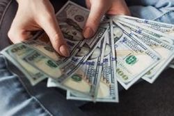 Tỷ giá USD hôm nay (9-10): Đồng USD đang ở trước mức hỗ trợ quan trọng