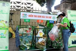 Phân loại rác thải nhựa tại nhà: Ý thức đặt ở đôi bàn tay