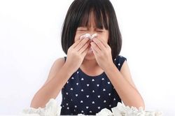 Những điều cần biết về viêm mũi xoang ở trẻ khi giao mùa