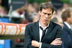 Napoli lại thua sân nhà: Rudi Garcia coi chừng mất ghế
