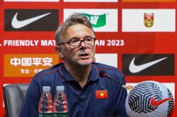 Huấn luyện viên Philippe Troussier: Tuyển Việt Nam kiên định với mục tiêu World Cup