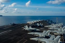 Tàu sân bay Mỹ USS Ronald Reagan chuẩn bị thăm Hàn Quốc