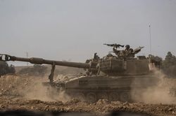 Đáp trả cuộc tấn công của Hamas, Israel tuyên bố 'hoàn toàn bao vây' Dải Gaza