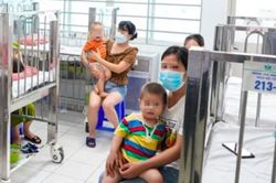 Tin nóng y tế: Hà Nội xuất hiện nhiều ổ dịch tay chân miệng tại trường học