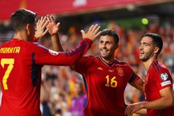 Tây Ban Nha vs Scotland (01h45, 13/10): Những dũng sĩ đấu bò thất thế