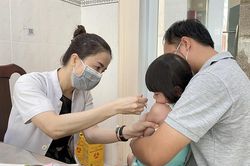 TP HCM nguy cơ thiếu hụt vaccine tiêm chủng mở rộng