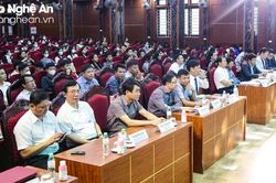 Hàng trăm đại biểu tham gia talk show ứng dụng công nghệ lưu trữ trong chuyển đổi số tại Nghệ An