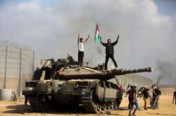 Đằng sau cuộc tấn công quy mô lớn của Hamas vào Israel