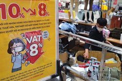 Bộ Tài Chính xem xét đề xuất tiếp tục giảm thuế VAT