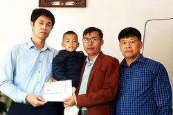 Câu lạc bộ Cầu lông 21/6, Báo Lạng Sơn thăm, hỗ trợ bệnh nhân nhi cần ghép tủy sống