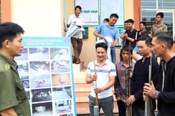 Văn Bàn: Người dân tự nguyện giao nộp hơn 50 vũ khí, vật liệu nổ