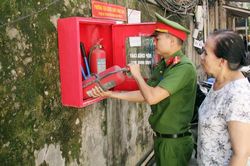 Phát huy '4 tại chỗ' để tận dụng 'thời điểm vàng' trong phòng cháy, chữa cháy