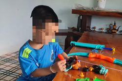 Bé trai khoảng 4 tuổi cần tìm lại cha mẹ