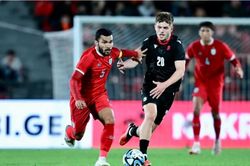 Huấn luyện viên Thái Lan nói gì sau trận thua sốc 0-8 trước Georgia?