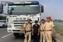 Thanh niên 17 tuổi trộm xe ben rồi chạy từ miền Đônh về miền Tây