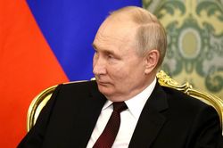 Tỷ lệ tin tưởng của người Nga với Tổng thống Putin có biến động nhẹ