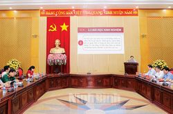 Mấy vấn đề cần quan tâm trong cuộc đấu tranh bảo vệ nền tảng tư tưởng của Đảng, phản bác các thông tin, quan điểm sai trái, thù địch