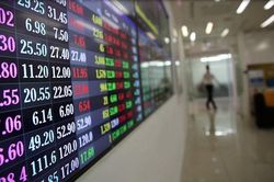 Khối ngoại tiếp tục bán ròng mạnh, VN-Index 'quay xe' ngoạn mục cuối phiên