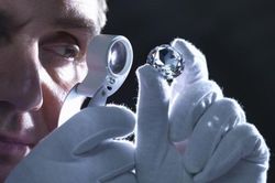 Quốc gia châu Âu giải thích lý do vẫn mua kim cương Nga