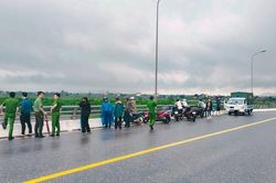 Mâu thuẫn với bạn gái, nam thanh niên nhảy cầu tự tử
