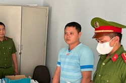 Bắt phó chỉ huy quân sự xã nhận tiền 'chạy' không phải nhập ngũ