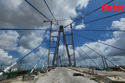 Hợp long cầu Mỹ Thuận 2 sớm một tháng so với mục tiêu
