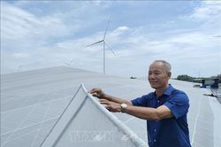 Ông Ba Sấm nuôi tôm công nghệ cao, thu nhập hàng chục tỷ đồng mỗi năm