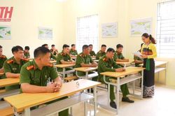 Bồi dưỡng tiếng nói, chữ viết dân tộc Thái cho 50 cán bộ, công an xã, thị trấn