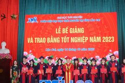 Phân hiệu Đại học Thái Nguyên tại Lào Cai tổ chức Lễ bế giảng và trao bằng tốt nghiệp cho sinh viên