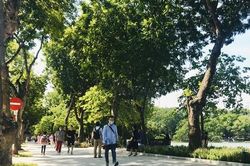 Bắc Bộ trời nhiều mây, trưa chiều hửng nắng