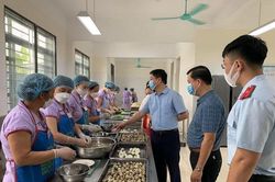 Hà Nội sẽ đánh giá thực trạng an toàn thực phẩm tại 39 bếp ăn tập thể