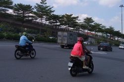 Dự báo thời tiết Hà Nội ngày 15/10: Nhiều mây, mưa vài nơi; trưa, chiều có nắng; đêm trời lạnh