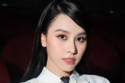 Á hậu Lê Nguyễn Ngọc Hằng trẻ trung, ngọt ngào với màu trắng tinh khôi