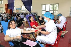 Tiếp nhận trên 500 đơn vị máu tại ngày hội hiến máu tình nguyện huyện Yên Mô