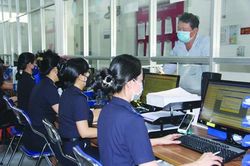 Cưỡng chế Công ty Thế Giới nước hoa vì nợ thuế hơn 8 tỷ đồng