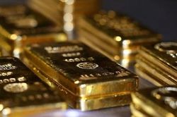 Ngày 15/10: Giá vàng trong nước tiếp đà tăng mạnh