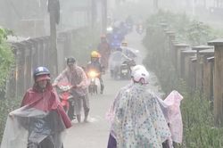 Mưa lớn ở miền Trung kéo dài đến 20/10, nguy cơ ngập lụt diện rộng