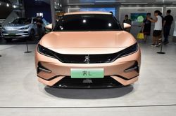 BYD Song L từ 815 triệu đồng lộ nội thất, 'đối thủ' Tesla Model Y
