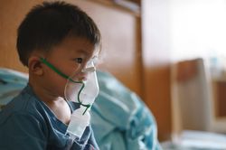 Làm theo cách này, cha mẹ không lo trẻ mắc bệnh hô hấp
