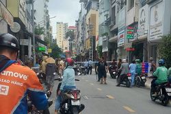 Người đàn ông cầm hung khí đuổi chém nhiều người, náo loạn trung tâm TPHCM