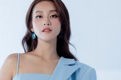 Khả Ngân mê trang phục màu xanh dương
